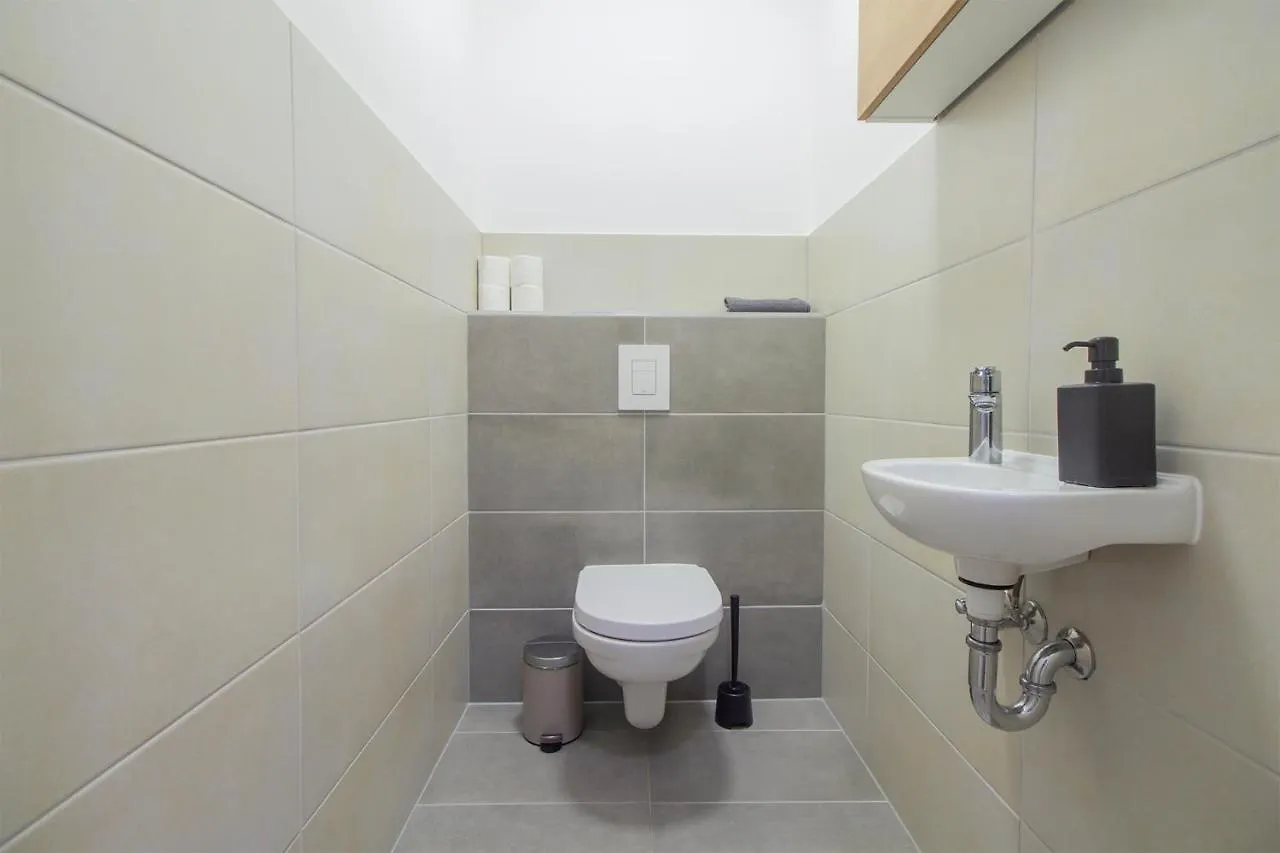 Corvin Modern Two Bedroom Apartment Free Parking Budapeszt