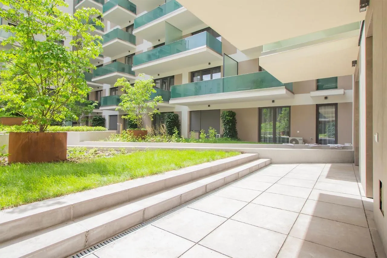 Corvin Modern Two Bedroom Apartment Free Parking Budapeszt