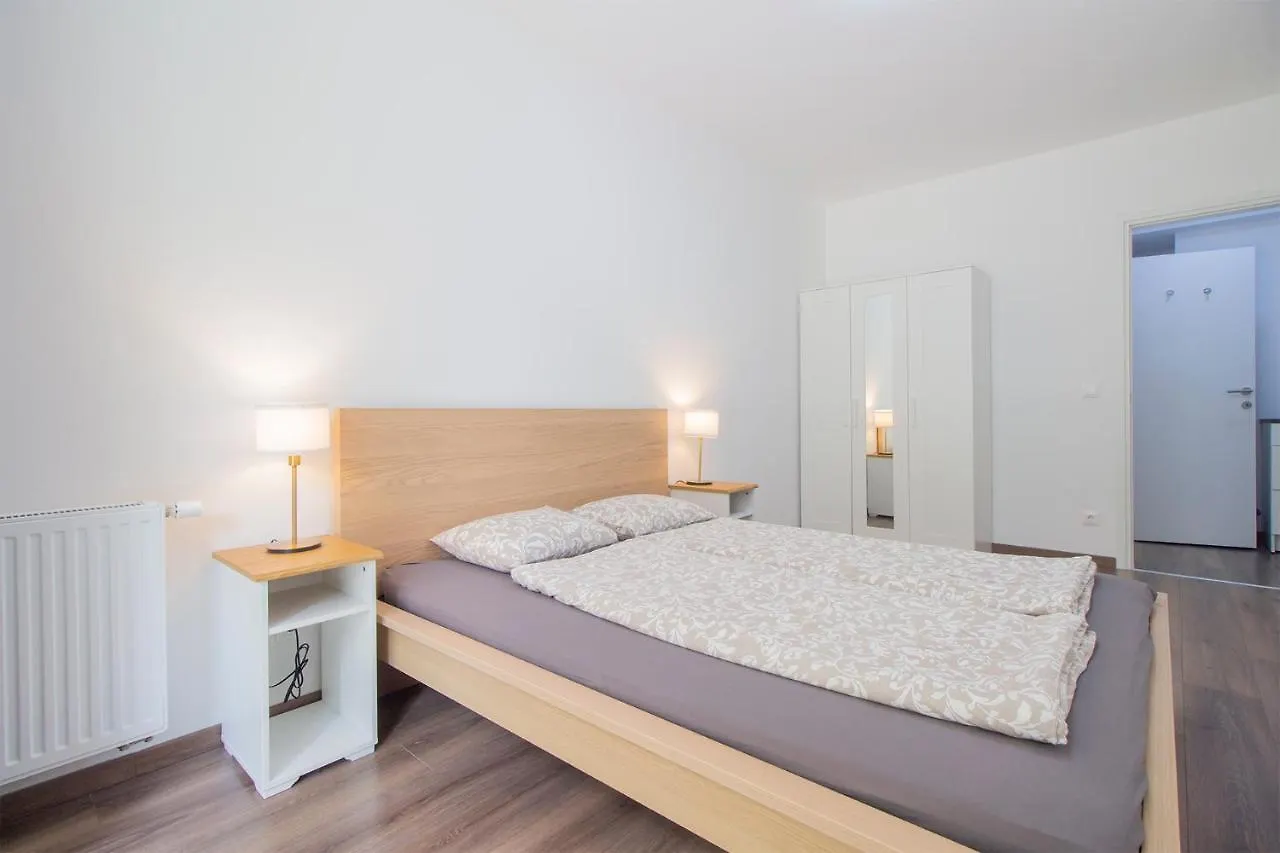 Corvin Modern Two Bedroom Apartment Free Parking Budapeszt Węgry